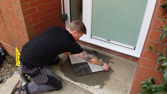 How to Set Out and Lay a Diamond Tile Pattern | Diagonal Tiling смотреть онлайн