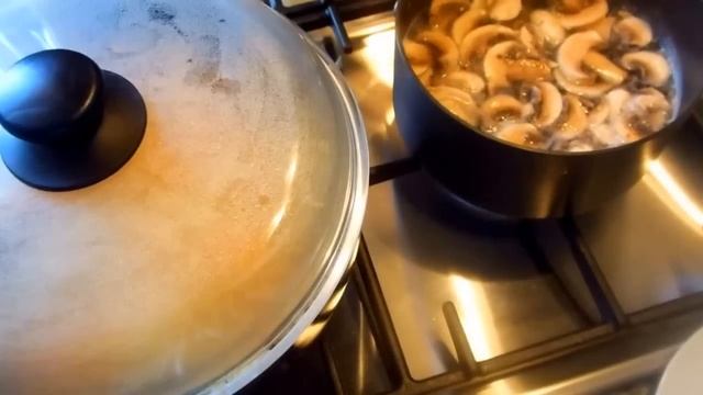 Пирог из слоеного теста с капустой и грибами. Выпечка из слоеного теста смотреть онлайн