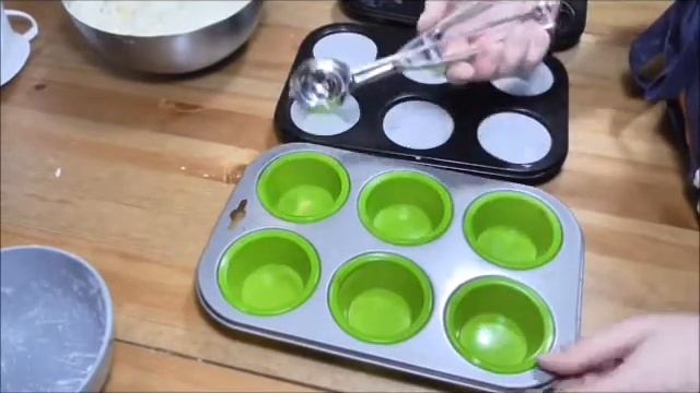 Урок кулинарии. Как приготовить кекс с цукатами. смотреть онлайн