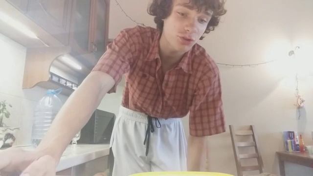 как правильно готовить омлет из того что есть дома. Я вернулся!?!? смотреть онлайн