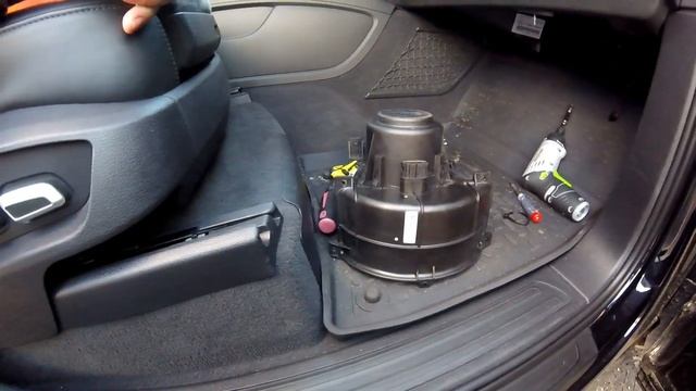 AUDI Q7 3 0 TDI Замена моторчика печки смотреть онлайн