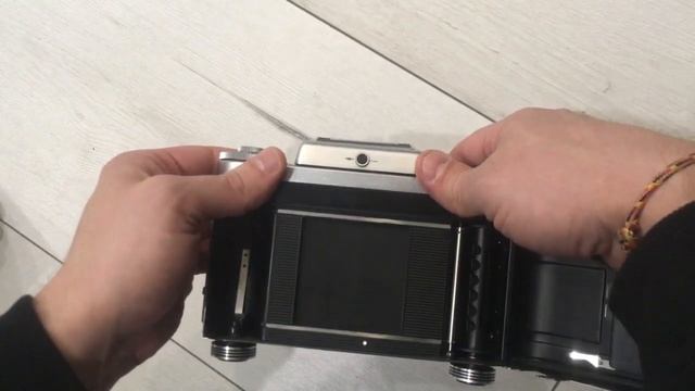 Pentacon Six TL Body with case s/n 115612 смотреть онлайн
