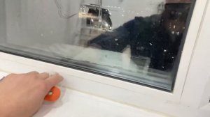 Как снять стеклопакет аккуратно без замятия пластика