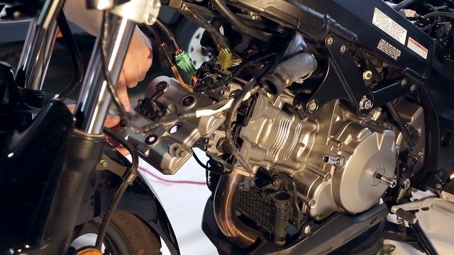 Vstrom DL1000 valve adjustment смотреть онлайн