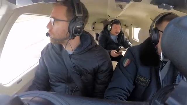 Выше нет воздуха, ниже облака Зимний перелет на частном самолете. смотреть онлайн