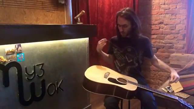 Замена струн на гитаре.Акустическая гитара.Школа музыки МузШок. смотреть онлайн