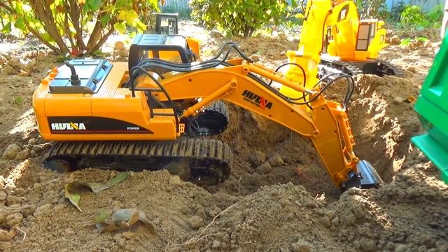 Экскаватор Трактор Застрял в Песке на Помощь Приехал Большой Грузовик #Bruder #Машинки для мальчико смотреть онлайн