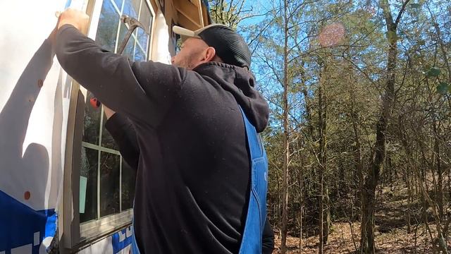 MAJOR CHANGE WAS MINDBLOWING, Windows and Door, The Tiny House that Grandma Built, Homesteading смотреть онлайн