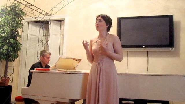 Твои глаза зеленые поет Наталья Михайлова.