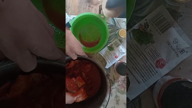 Как сделать шашлык из рыбы. Карп, карась, линь и т. д. смотреть онлайн