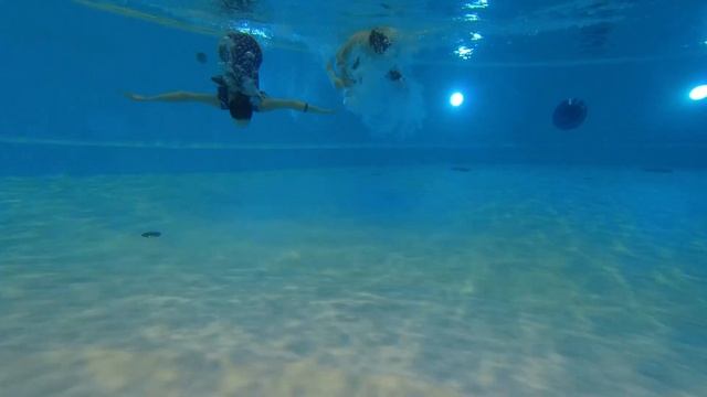 Мы сгоняли в аквапарк YES, есть дичь-моменты смотреть онлайн