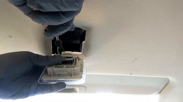 2004 Infiniti FX 35 Dome Light Replacement смотреть онлайн