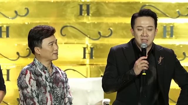 Mình từng suýt gạt tay trúng má Trấn Thành смотреть онлайн