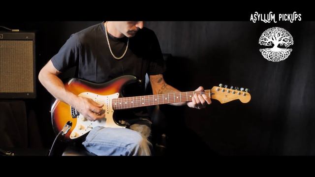 Asyllum Pickups strat Voodoo 60' strat set clean смотреть онлайн