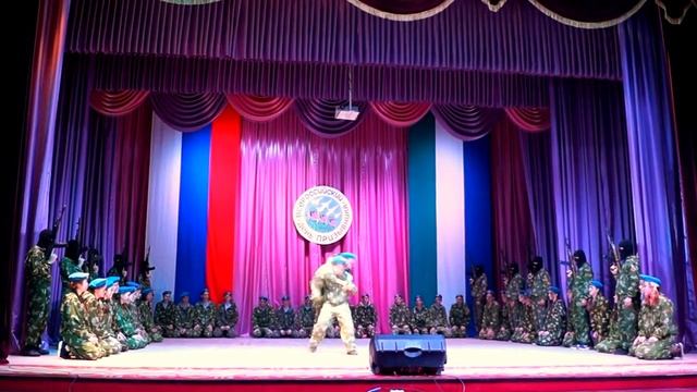 День призывника выступление курсантов клуба Купол ВДВ