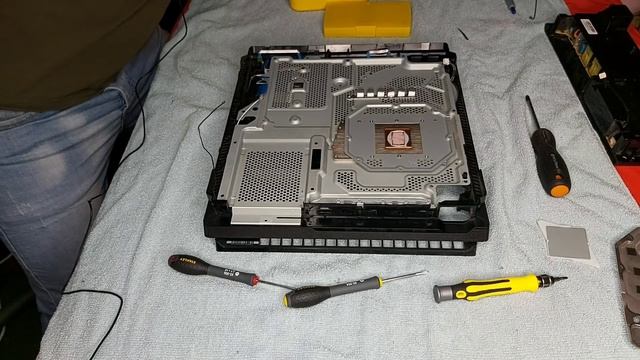 Чистка PS4 PRO в домашних условиях смотреть онлайн