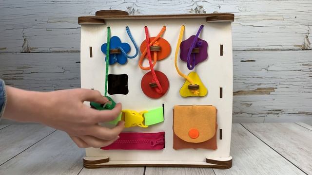 Обзор на кубик Эвотойс. Большой и яркий бизикуб. смотреть онлайн