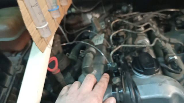 Дымит при первом пуске SsangYong Actyon Sports тест форсунок. смотреть онлайн