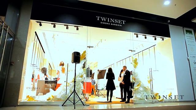 TWINSET смотреть онлайн
