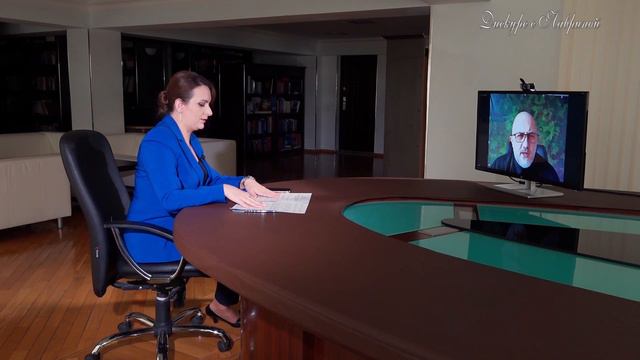 Дискурс с Лавриной. Встреча в Москве. Армения смирилась - глаза боятся, а руки делают смотреть онлайн
