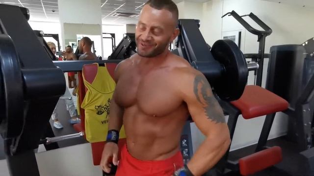 Жим в хаммере смотреть онлайн