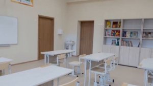 Школа №214 в микрорайоне 'Весенний'  г. Новосибирск