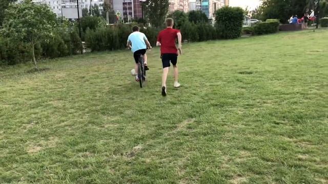 ТОП-10 ФУТБОЛЬНЫХ ЛАЙФХАКОВ, О КОТОРЫХ ТЫ НЕ ЗНАЛ смотреть онлайн