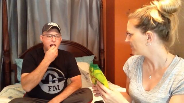 AMERICANS TRY ICELANDIC CANDY | INTERNATIONAL EXCHANGE #2 смотреть онлайн