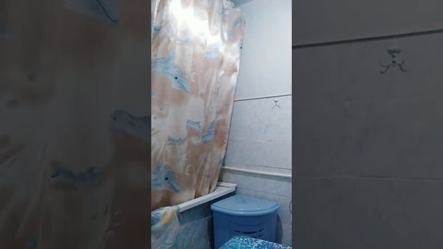 Пранк над братом! Пугаю его в ванной! смотреть онлайн