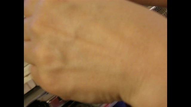 Обработка края полотна цельновязанным шнуром Способ 3 смотреть онлайн