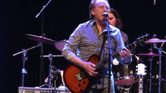 Denny Laine & The Moody Wing Band "Go Now" смотреть онлайн
