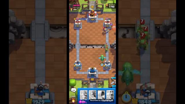 играю в clash royale смотреть онлайн
