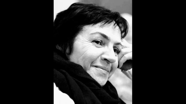 "Мама крестит вслед дорогу..." стих Ольги Переверзевой читает автор смотреть онлайн
