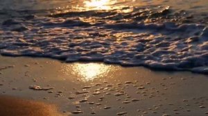 А на море белый песок….Дует теплый ветер в лицо…Можна даже неба каснуться рукой*)).