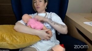 Ребенок захлебывается во время кормления грудным молоком