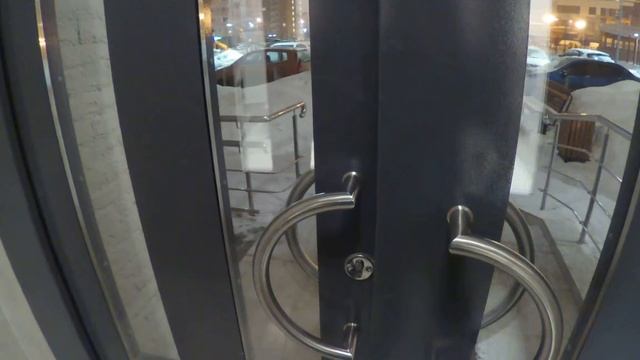 Звуки входной двери в подъезд новостройки смотреть онлайн