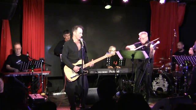 VEZHLIVY OTKAZ group at 16 tons club Moscow 21-11-23 группа ВЕЖЛИВЫЙ ОТКАЗ в клубе 16 тонн смотреть онлайн