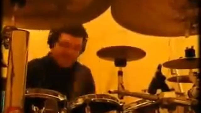 Le batteur de cet orchestre est exceptionnel !!! смотреть онлайн