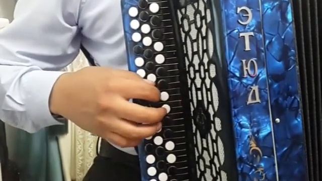 Сансызбаев Ж Этюд Штрихтар легато,нон легато,стаккато