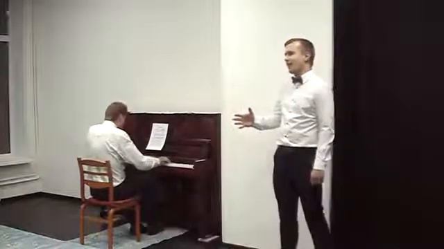 Б. Мокроусов, М. Исаковский. "Одинокая гармонь", исполняет Грачев Вадим (тенор). смотреть онлайн