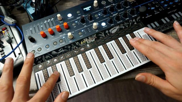 Arturia Microfreak - "Sphere" Granular Soundset Walkthrough смотреть онлайн