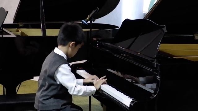 Emmanuel S. Tanzil plays "Driving Force", "Boogie" & "Russian Sailor Dance" смотреть онлайн