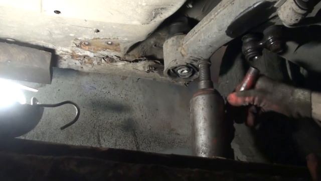 Замена гуммилагеров.Bmw e34 смотреть онлайн