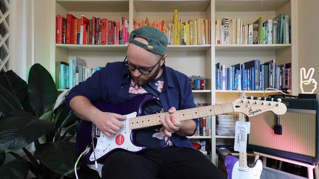 New Gear Day! Anderton's Purple Squier Bullet Stratocaster In-Depth Look смотреть онлайн