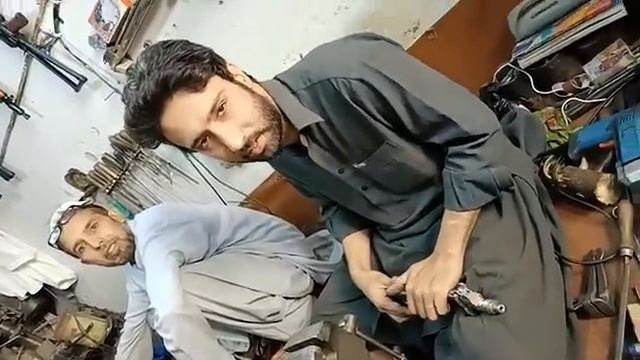 How Guns are made in Pakistan's Darra Adam Khel's centuries old Darra Bazaar | Sumaira Khan смотреть онлайн