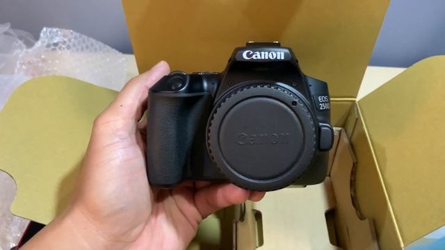 CANON EOS 250D | UNBOXING | Celebrating 1000 Subscribers | Papa's Corner смотреть онлайн