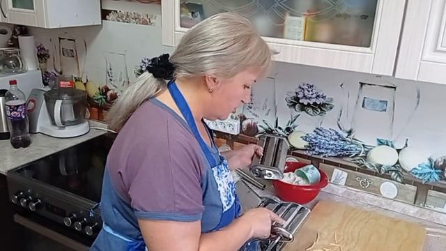 Будни сельской жизни/ рецепт булочек в описании/ лапша/ привезли уголь смотреть онлайн