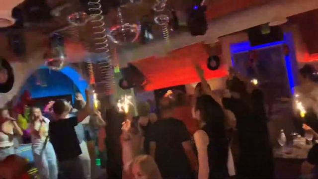 Дискотека 90-х в Jimmy Poy смотреть онлайн