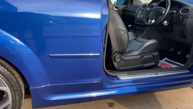 Ford Focus 2.5 SIV ST-3 3dr LEATHER STANDARD PURIST CAR смотреть онлайн