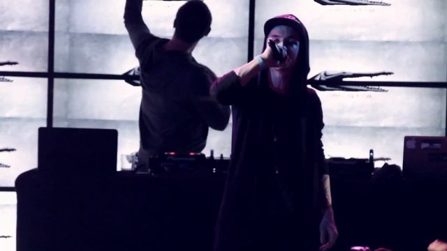 Chris Yank & Рем Дигга - Дорога домой LIVE (Псков) 12.03.17 смотреть онлайн
